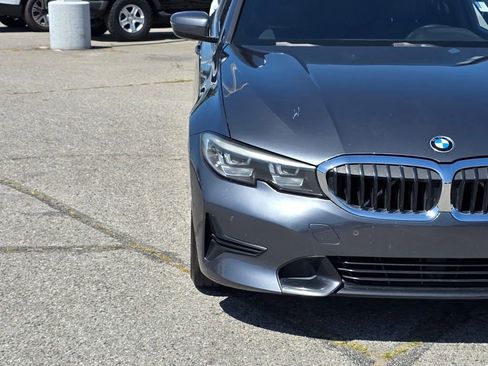Used 2020 BMW 330i Sedan w/ Driving Assistance Package RWD image 3