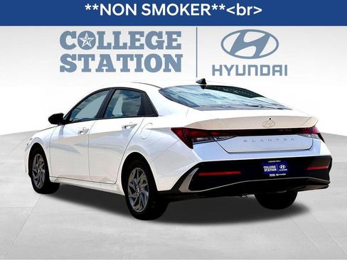 Used 2024 Hyundai Elantra SEL image 6