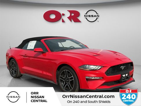 Used 2023 Ford Mustang Premium image 3
