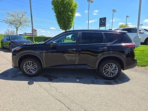 Used 2024 Nissan Rogue S AWD/4WD image 9