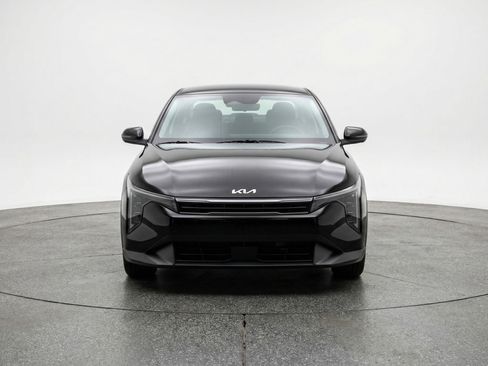 Used 2025 Kia K4 FWD image 2
