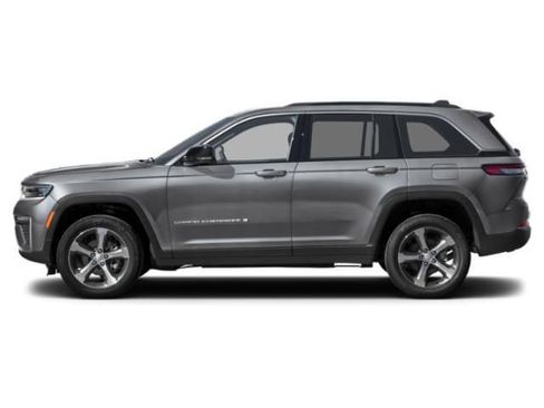 New 2026 Jeep Grand Cherokee Laredo image 3