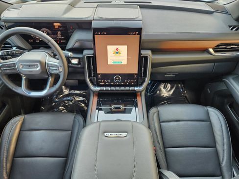 Used 2026 GMC Yukon Denali w/ Sun & Power Step Package AWD/4WD image 21