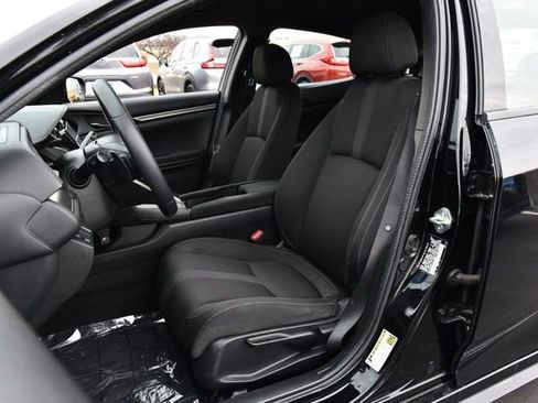 Used 2017 Honda Civic Sport image 16