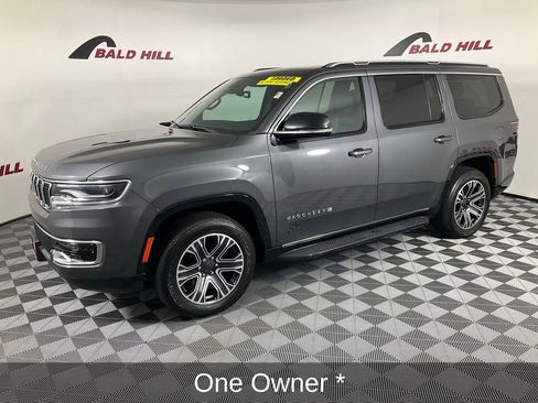 Used 2023 Jeep Wagoneer 4WD w/ Premium Group I image 4