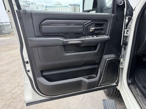 Used 2023 RAM 2500 Limited AWD/4WD image 11