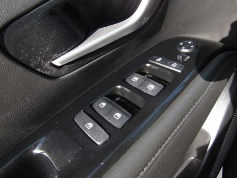 Used 2023 Hyundai Tucson Limited w/ Cargo Package image 25