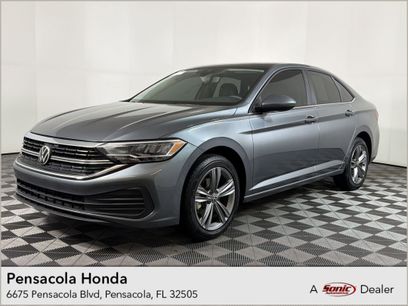 Used 2024 Volkswagen Jetta SE w/ Panoramic Sunroof Package