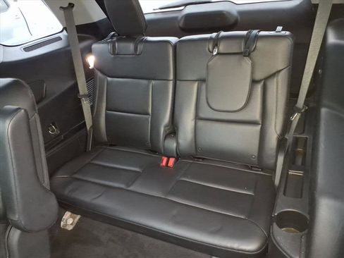 Used 2021 Ford Explorer XLT w/ Equipment Group 202A image 10