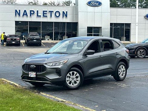 Certified 2025 Ford Escape Active AWD/4WD image 2