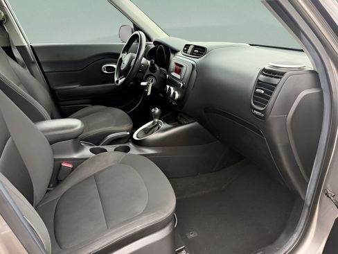 Used 2014 Kia Soul FWD image 24