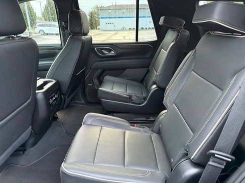 Used 2023 Chevrolet Tahoe Premier AWD/4WD image 31
