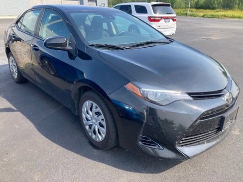 Used 2018 Toyota Corolla LE FWD image 1
