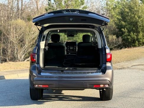 Used 2023 INFINITI QX80 Premium Select w/ Cargo Package image 22