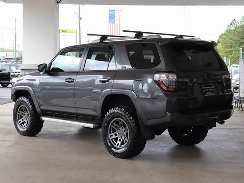 Used 2017 Toyota 4Runner SR5 Premium image 3