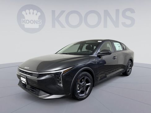 New 2026 Kia K4 LXS image 1