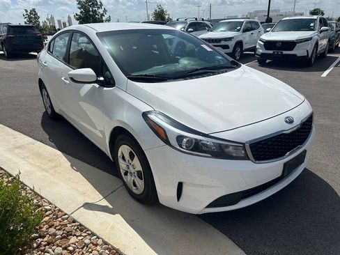 Used 2018 Kia Forte LX FWD image 2