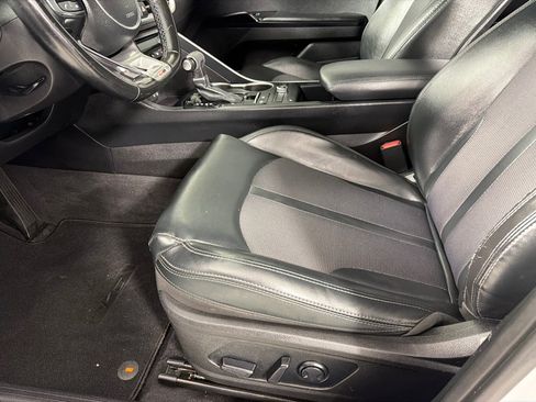 Used 2022 Kia K5 GT-Line FWD image 10