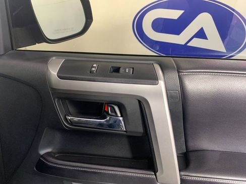 Used 2017 Toyota 4Runner SR5 image 38