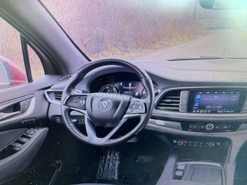 Used 2024 Buick Enclave Premium image 12