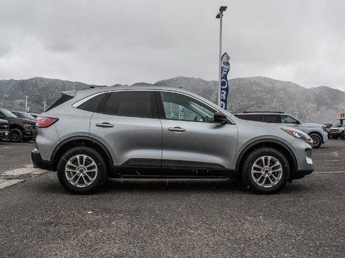Certified 2022 Ford Escape SE w/ Convenience Package AWD/4WD image 4