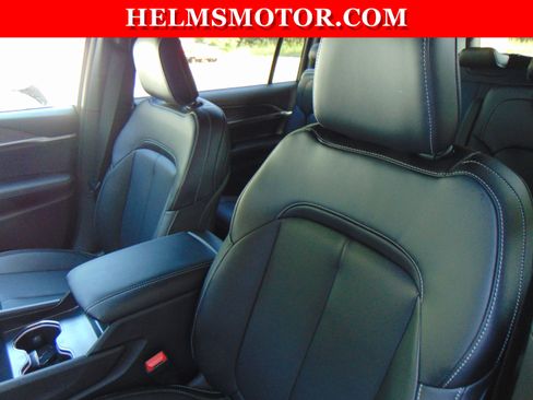 Certified 2024 Jeep Grand Cherokee L Limited w/ Luxury Tech Group II image 31