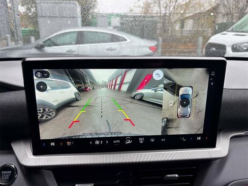 Used 2025 Ford Explorer ST-Line w/ ST-Line Street Pack image 26