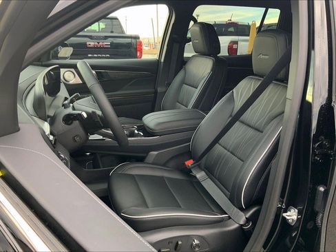 New 2026 Buick Enclave Avenir w/ Super Cruise Package image 9