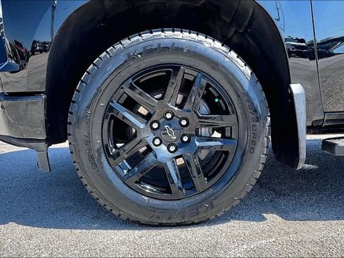 Used 2024 Chevrolet Silverado 1500 RST AWD/4WD image 35