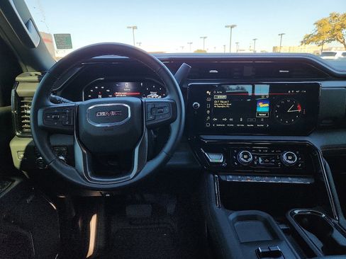 Used 2024 GMC Sierra 2500 AT4 w/ AT4 Premium Plus Package image 12