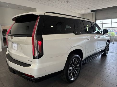 Used 2024 Cadillac Escalade ESV Sport w/ Heavy-Duty Trailer Package AWD/4WD image 6