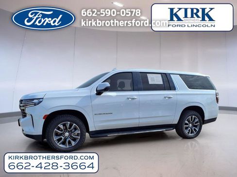 Used 2022 Chevrolet Suburban LT w/ Luxury Package image 1