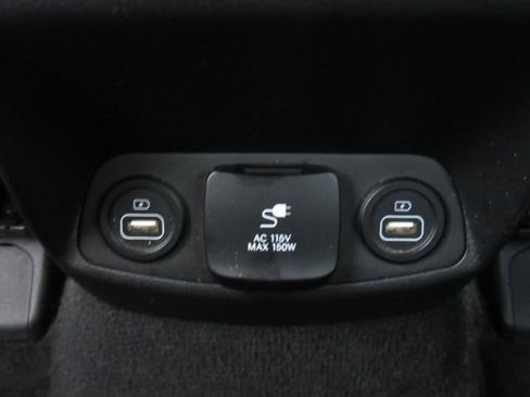 Used 2022 Hyundai Santa Fe Limited image 34