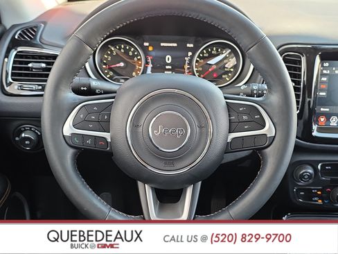 Used 2018 Jeep Compass Limited AWD/4WD image 12