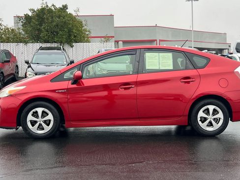 Used 2013 Toyota Prius Four image 9