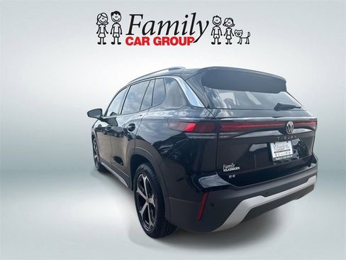 New 2026 Volkswagen Tiguan SE FWD image 4