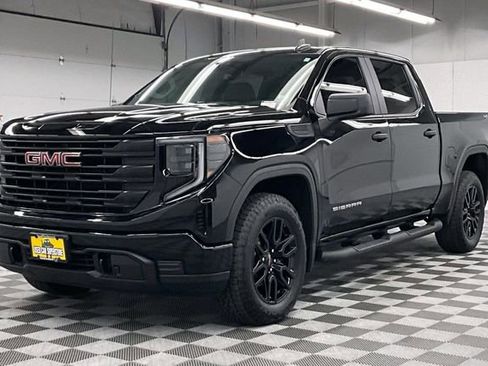Used 2023 GMC Sierra 1500 Pro w/ Graphite Edition AWD/4WD image 12