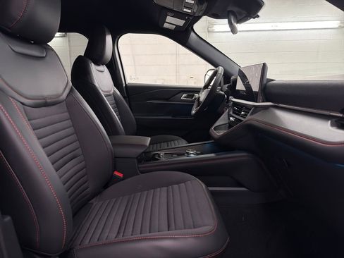 New 2026 Ford Explorer ST-Line w/ ST-Line Street Pack RWD image 28