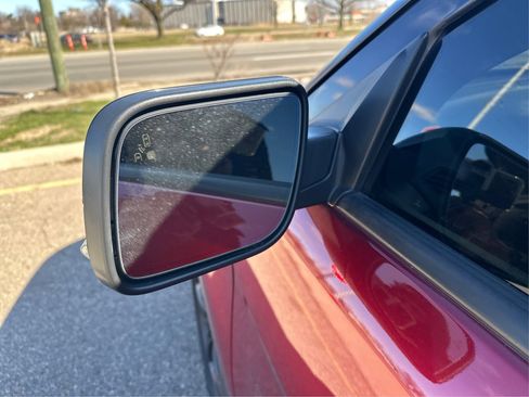 Used 2017 Ford Explorer XLT w/ Equipment Group 202A image 28