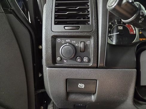 Used 2010 HUMMER H3 Alpha image 19