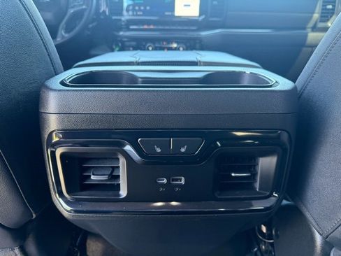 Used 2025 Chevrolet Silverado 2500 ZR2 w/ Technology Package image 24