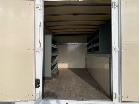 Used 2013 Ford E-450 and Econoline 450 Super Duty w/ PWR Locks & Windows Group image 29