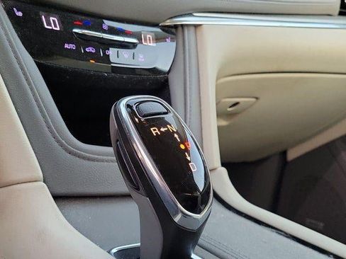 Used 2019 Cadillac XT5 Luxury FWD image 10
