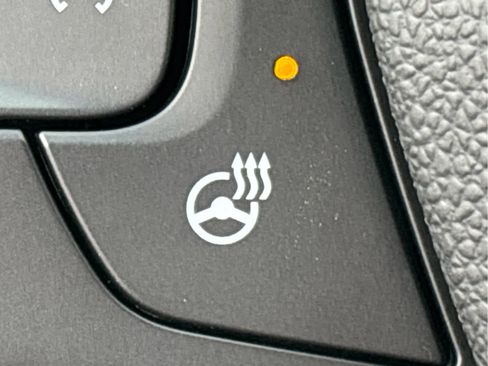 Certified 2024 Chevrolet Trax RS w/ Driver Confidence Package image 13