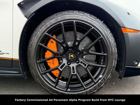 Used 2024 Lamborghini Huracan Sterrato image 31