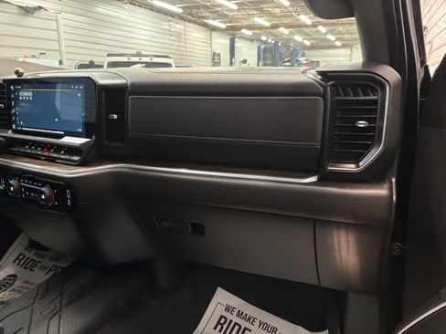 Used 2022 Chevrolet Silverado 1500 RST w/ Z71 Off-Road Package AWD/4WD image 30