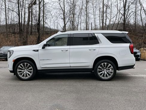 Used 2022 GMC Yukon Denali w/ Denali Premium Package image 2