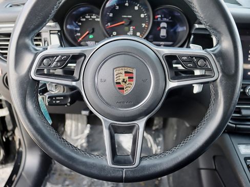 Used 2020 Porsche Macan image 18