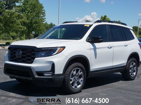 Certified 2023 Honda Passport TrailSport image 1