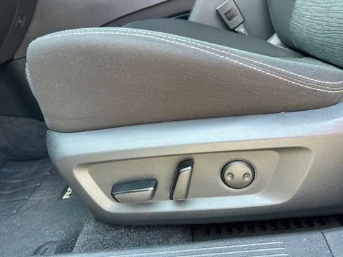 Used 2023 Nissan Rogue SV FWD image 21